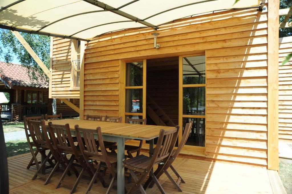 Camping Les Portes Du Beaujolais Anse Phòng bức ảnh