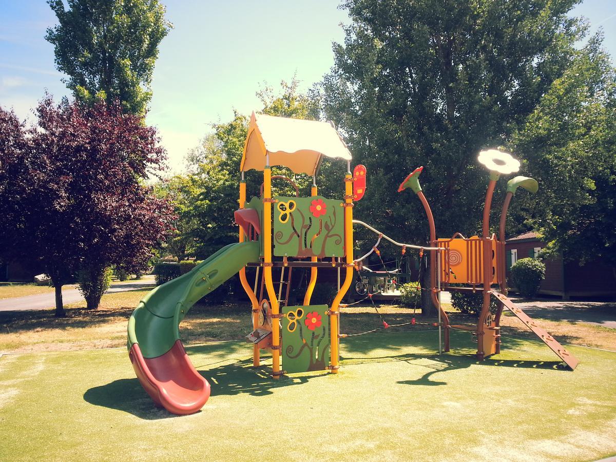 Camping Les Portes Du Beaujolais Anse Ngoại thất bức ảnh